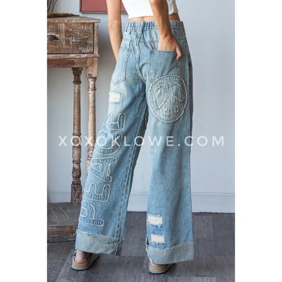 Oli & Hali Peace Patched & Lettered Distressed Y2K Loose Fit Jeans - Picture 5 of 11
